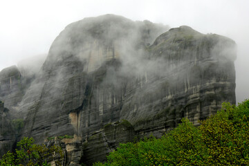 Rocks of Meteora in the fog, Greece // Felsen von Meteora im Nebel, Griechenland