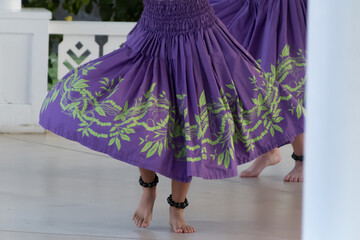 Legs of hula dancers performing in Waikoloa - 2 - obrazy, fototapety, plakaty