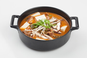 A stew made with soybean paste and boiled.