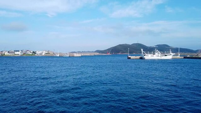 壱岐島北部の漁港である勝本港