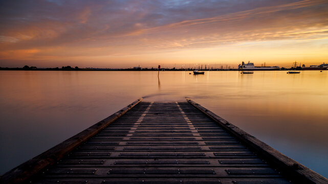 Sunrise over the Thames at Gravesend