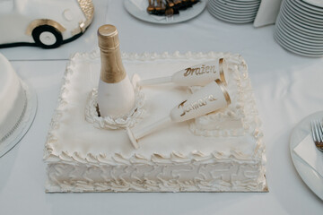 Elegant wedding cake. Beautiful wedding cake for the newlyweds at the wedding.