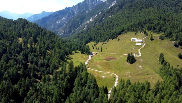 Val Saisera and Val Dogna. At the foot of Montasio.