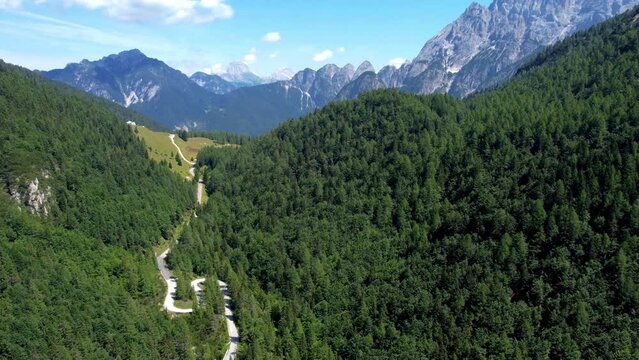 Val Saisera and Val Dogna. At the foot of Montasio.
