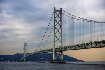 Obraz premium Akashi-Kaikyo Bridge in Kobe city in Japan