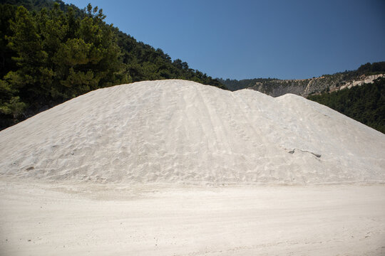 Hałda białego marmuru na wyspie thassos