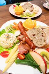 breakfast of bread and fruits