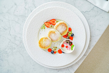 cottage cheese pancakes with sour cream