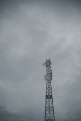 Obraz premium mobile phone tower in the sky