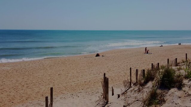 Haypelapse Right To Left Of A Day At The Beach