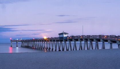 Fototapeta na wymiar Moon Set at the Venice Fishing Pier