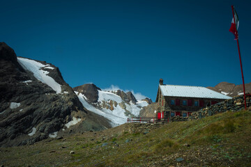 claudio e bruno hut in formazza valley