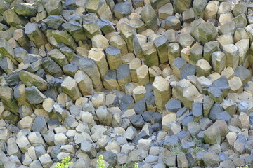 hexagonal basaltic rock formations 