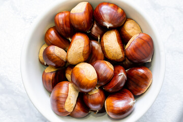 raw chestnuts ready to eat