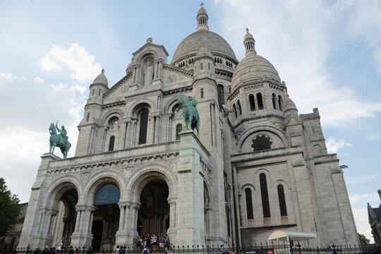 The Basilica of the Sacred Heart of Montmartre. High quality photo