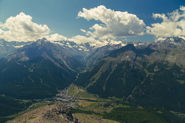 Obraz premium Mountains over the town of Cogne, near Gran Paradiso National Park
