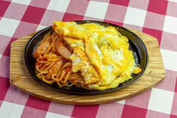 チーズオムレツ風ナポリタン