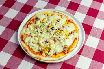 ツナマヨコーンピッツァ