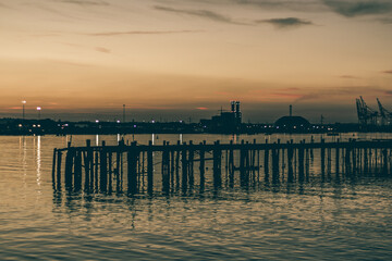 Fototapeta na wymiar Summer sunsets over the docks in Southampton