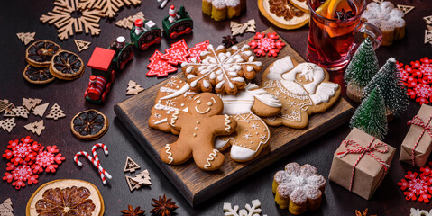 Hot mulled wine with a slice of orange, with cinnamon, cloves and other spices