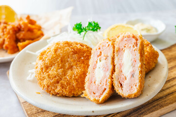 タルタルソース入りサーモンメンチカツ