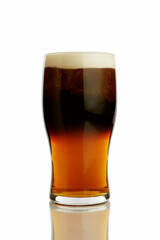 black and tan pint of beer - 538425077