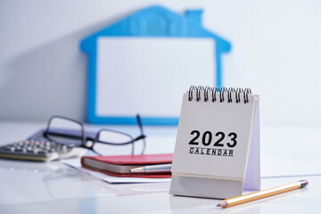 desk calendar 2023 and house shaped white board