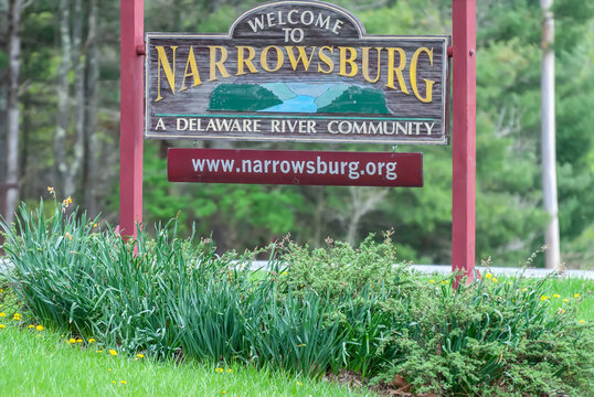 Narrowsburg, New York, United States of America &ndash; April 29, 2017. Welcome to Narrowsburg sign at the entrance to Narrowsburg, NY.