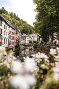 historische Altstadt in Deutschland, Mondschau in der Eifel