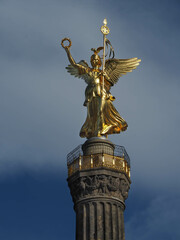 Fototapeta premium Victory Column war memorial's golden statue in Berlin. 