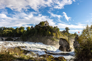 SCHLOSS LAUFEN AM RHEINFALL im Herbst 2022