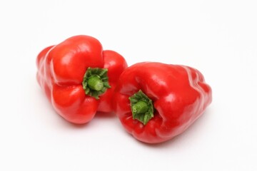 赤く熟したピーマン