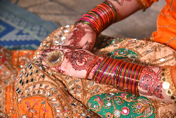 henna tattoo on hands