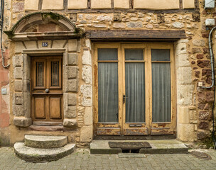 Façade ancienne à Espalion, Aveyron, France