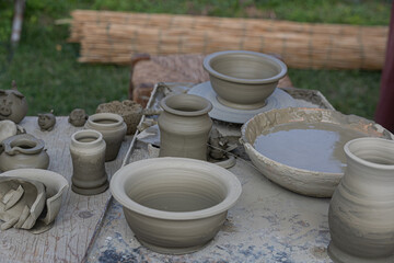 clay pots on the ground, clay pot outside