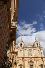Fototapeta na wymiar architecture on the streets of Mdina Malta