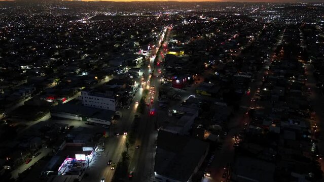 Trafico de Tijuana de noche