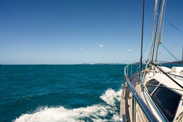 Obraz na płótnie Canvas islands in the tropics on a yacht