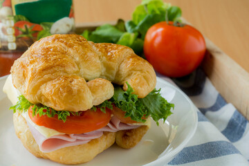 ham and cheese croissant