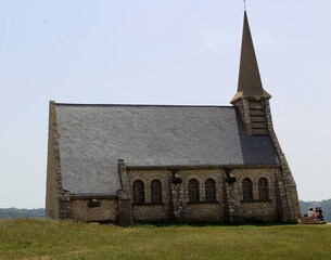 Fototapeta na wymiar Paysage / Etretat / Normandie /Chapelle Notre dame de la Garde