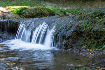 Wasserfall im Bachlauf