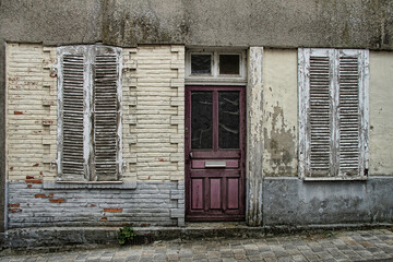 façade d'un taudis insalubre