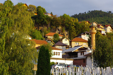 Hauteurs de Sarajevo sous le soleil couchant