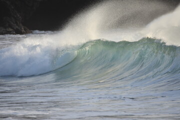 The sea brings out its most beautiful waves for surfing