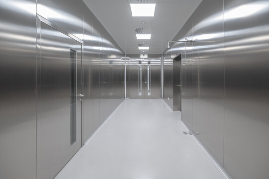 Stainless steel door and walls, clean room