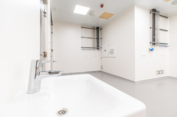 Stainless steel door and walls, clean room