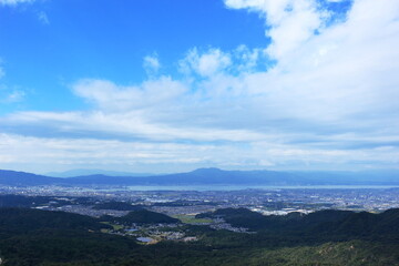 Naklejka premium 近江湖南アルプスから見下ろす琵琶湖と湖西の山