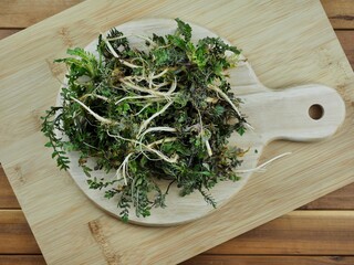 한국의 요리 재료 봄 냉이