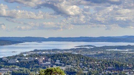 vue panoramique d'Oslo depuis Holmenkollen