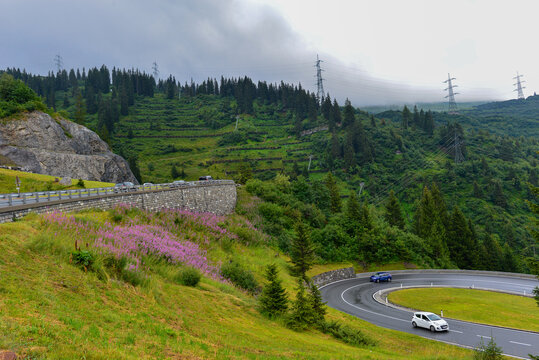 Flexenpassstra&szlig;e vor Flexenpass im Bundesland Vorarlberg (&Ouml;sterreich)	

